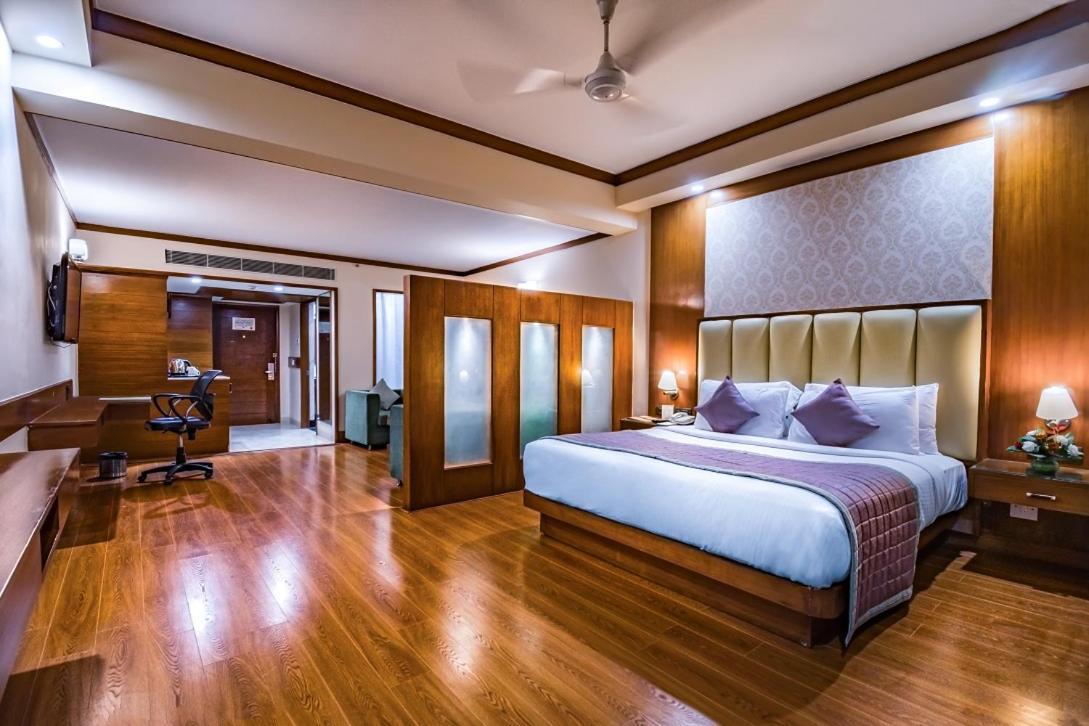 Hotel Madhuban Dehradun Eksteriør billede